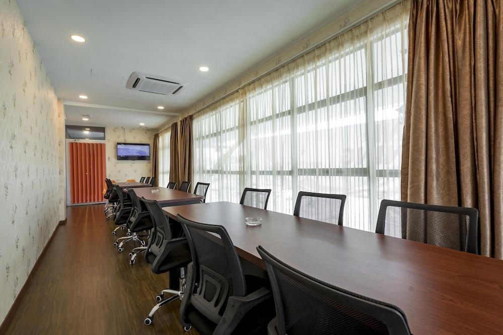 Hamilton Hotel Kajang Exterior photo